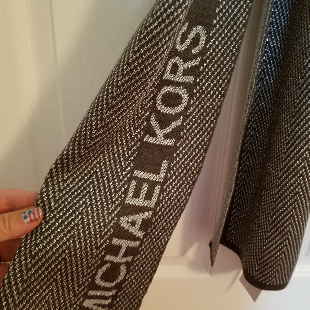 🧣 Michael Kors Winter Scarf NWT